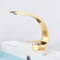 robinet-salle-de-bain-courbe-or